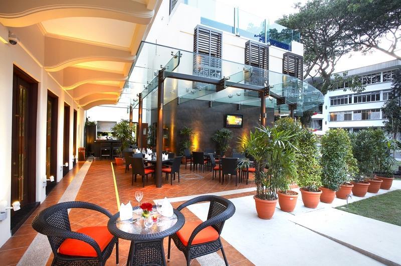 Nostalgia Hotel Singapore Restaurant photo